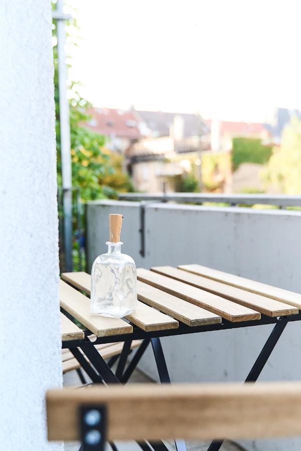 N2 Centrally Located 3-Room Apartment With Balcony Or Individual Rooms Karlsruhe Esterno foto