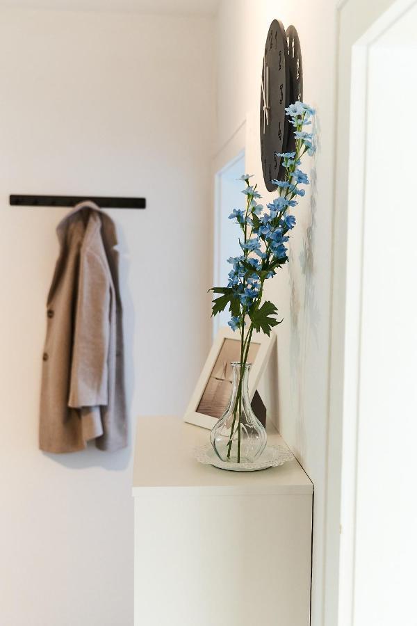 N2 Centrally Located 3-Room Apartment With Balcony Or Individual Rooms Karlsruhe Esterno foto