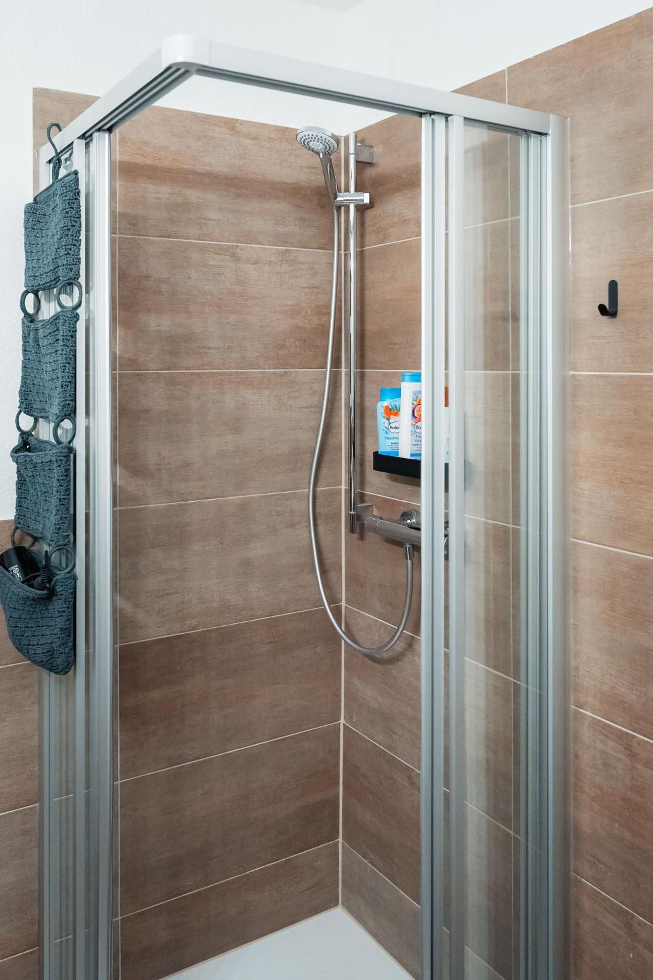 N2 Centrally Located 3-Room Apartment With Balcony Or Individual Rooms Karlsruhe Esterno foto